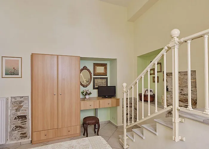 Antouanetta Ermoúpoli