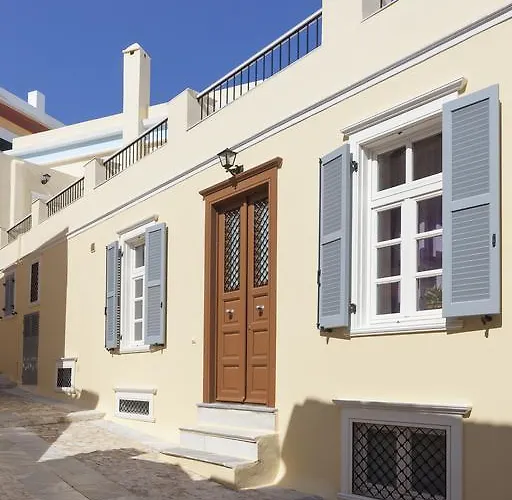 Antouanetta Ermoúpoli