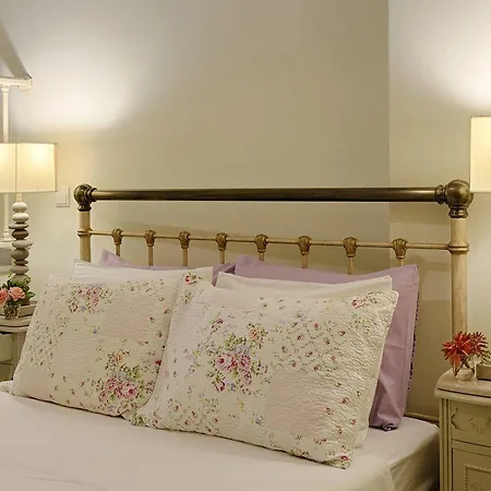 Antouanetta 埃尔莫波利斯