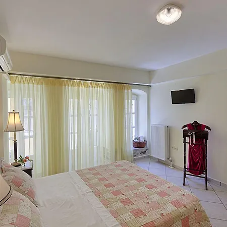 Antouanetta * 埃尔莫波利斯