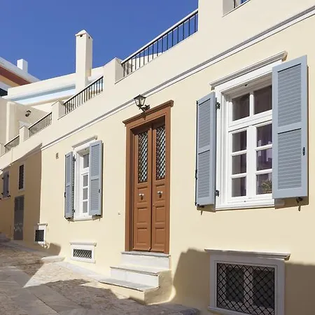 Antouanetta Ερμούπολη