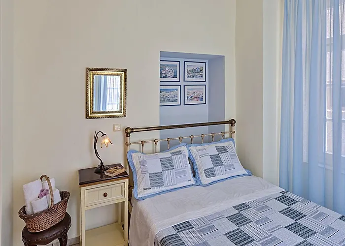 Antouanetta * Ermoupoli