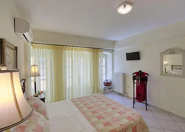 Antouanetta * Ermoupoli