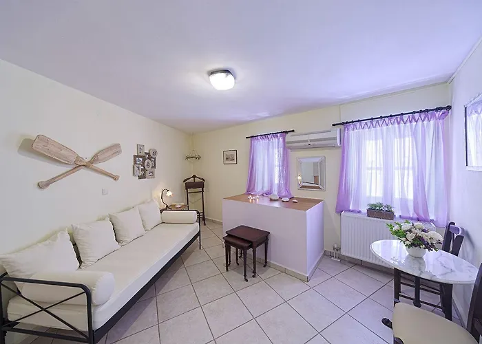 Antouanetta Ermoupoli